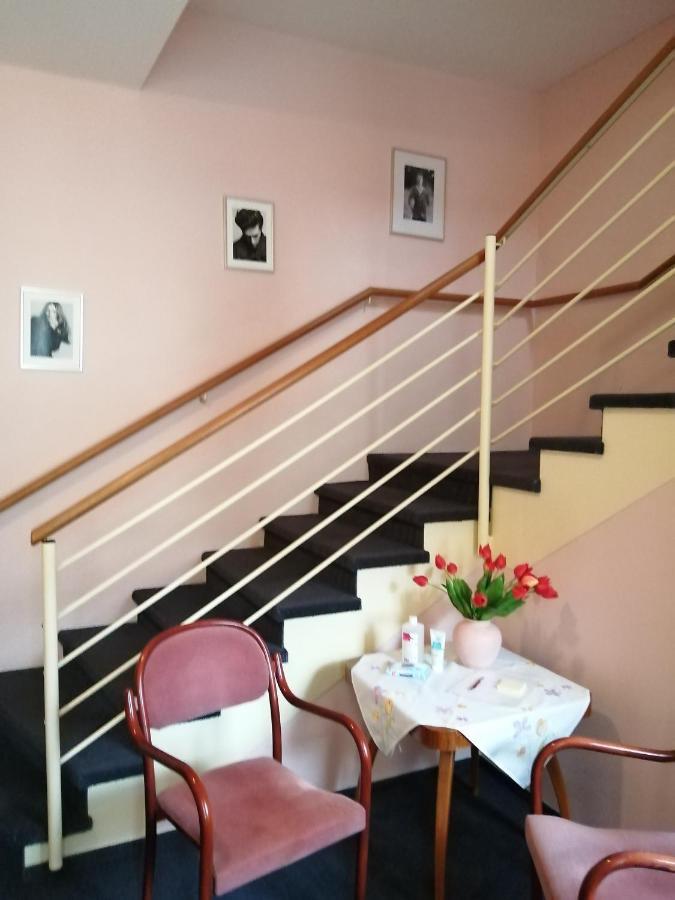 Apartmany Cesky Dvur Марианске-Лазне Экстерьер фото