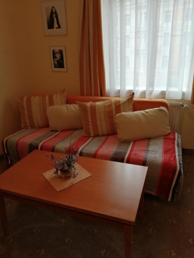 Apartmany Cesky Dvur Марианске-Лазне Экстерьер фото