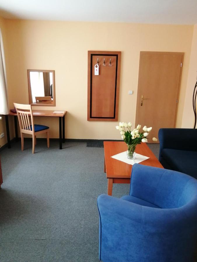 Apartmany Cesky Dvur Марианске-Лазне Экстерьер фото